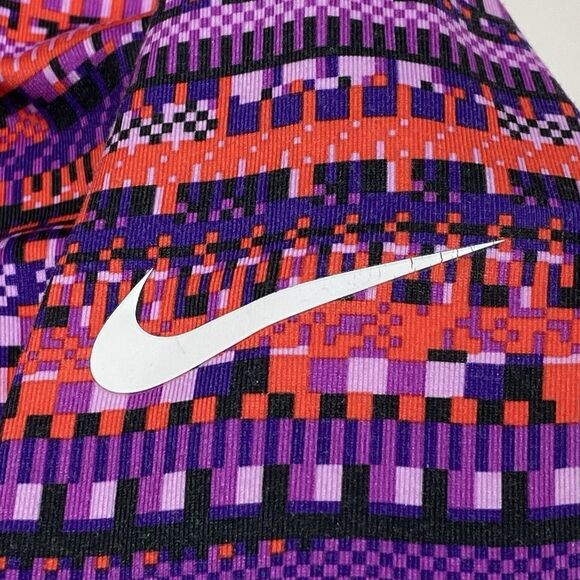 Nike Pro Hyperwarm 1/2 Zip Thermal Pullover Women’s Small Pink Multi Thumbholes - Picture 6 of 9